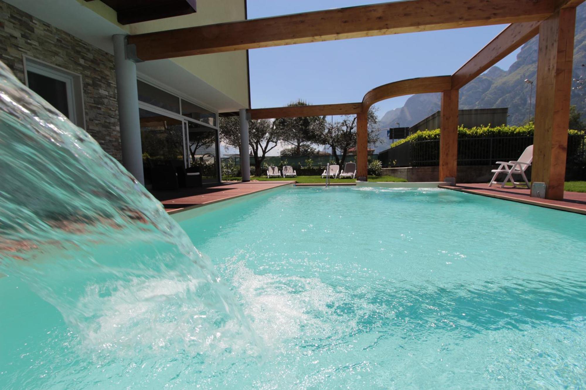 Apart-hotel Rivachiara *
